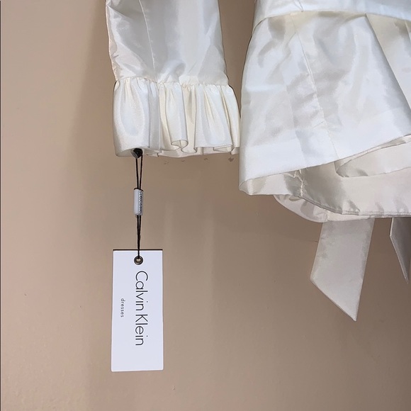 NWT Calvin Klein Ruffle Jacket - Picture 6 of 10